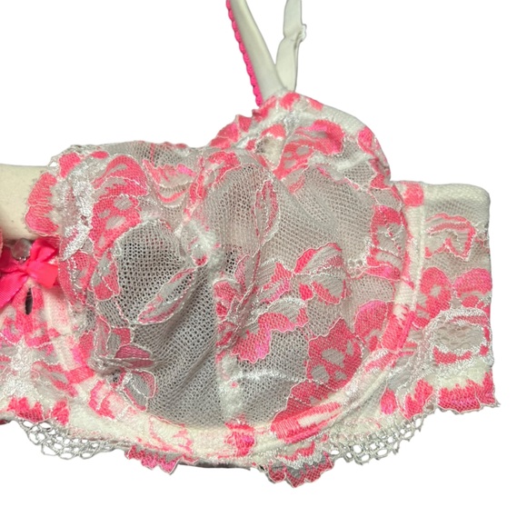 VICTORIAS SECRET BODY BY VICTORIA PINK/WHITE LACE UNLINED DEMI BRA SIZE 36D - Picture 2 of 8